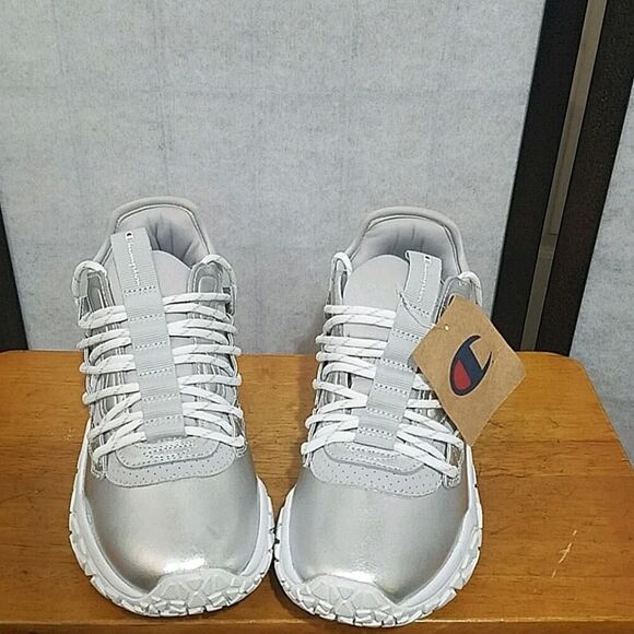 Champion NWT Tank Silver Metallic Women's Running Sneakers SZ 6.5 - Picture 3 of 10